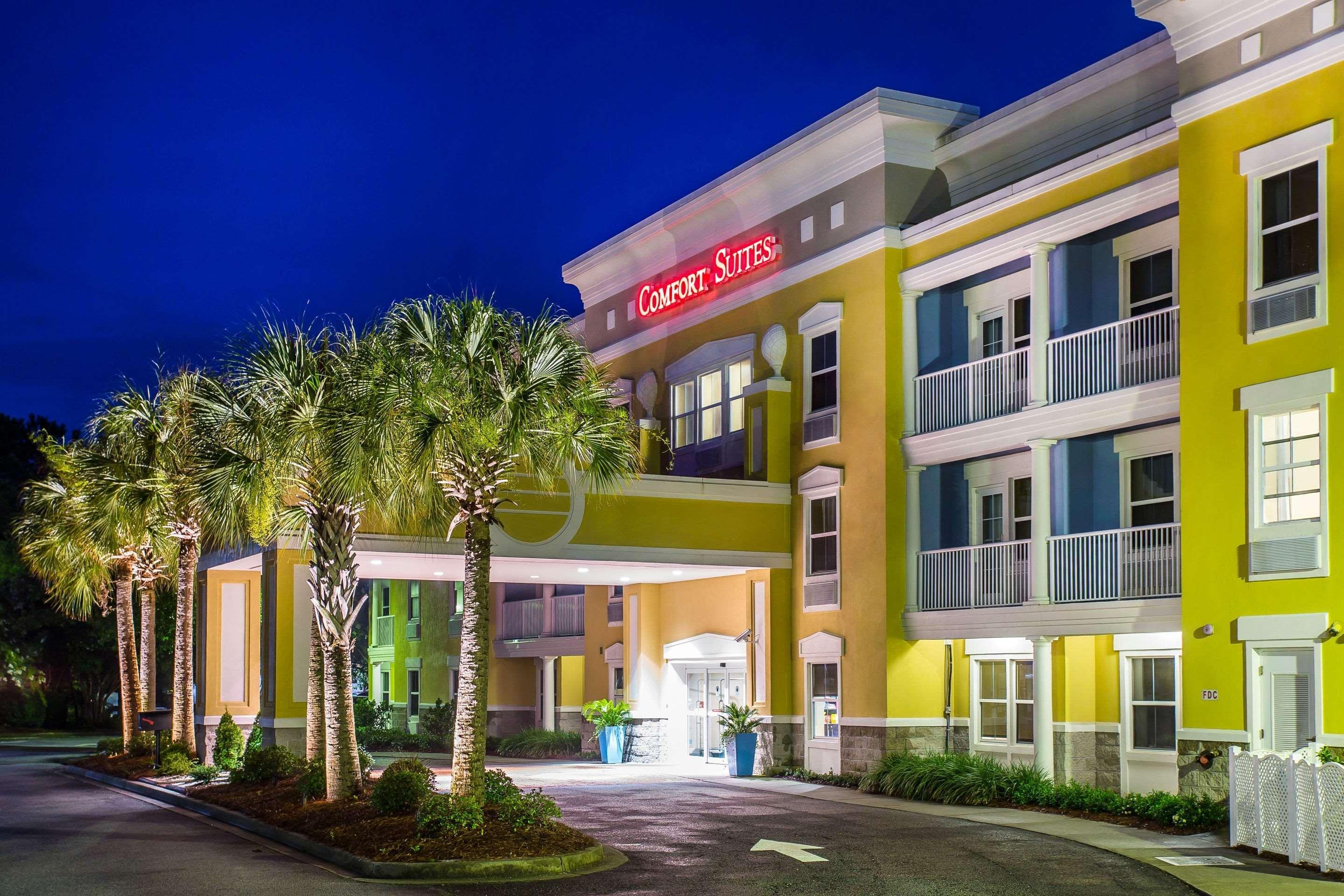 Comfort Suites At Isle Of Palms Connector Mount Pleasant Exterior photo