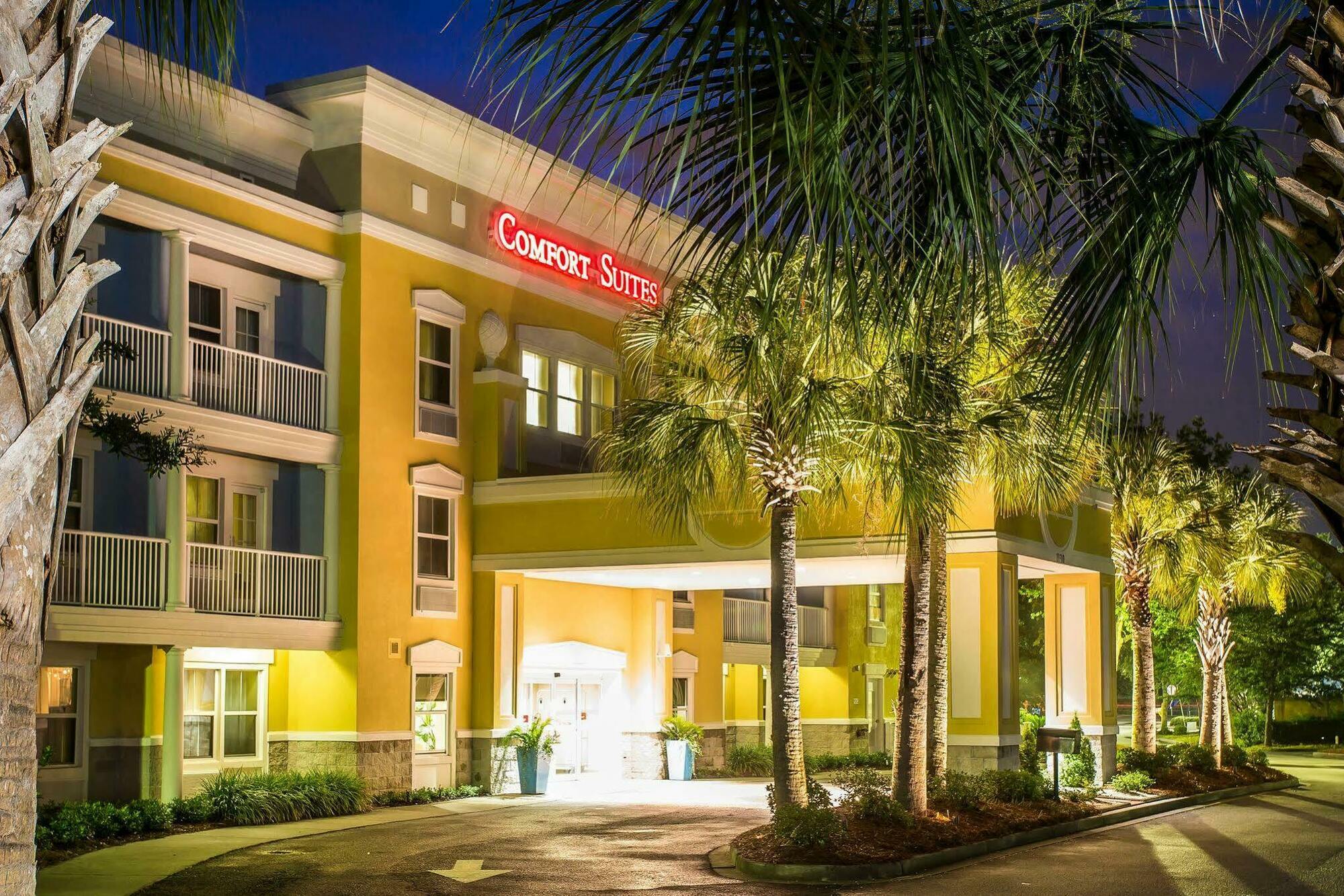 Comfort Suites At Isle Of Palms Connector Mount Pleasant Exterior photo